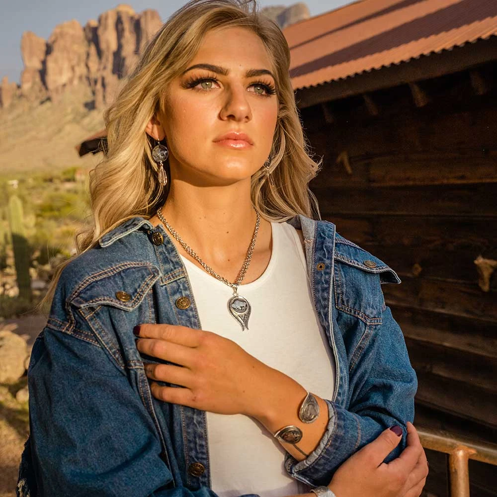 Montana Silversmiths Buffalo Feather Necklace NC4878 - Image 2